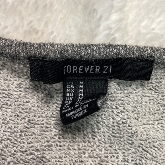 Forever 21‎ Cross Long Sleeve - Picture 3 of 5